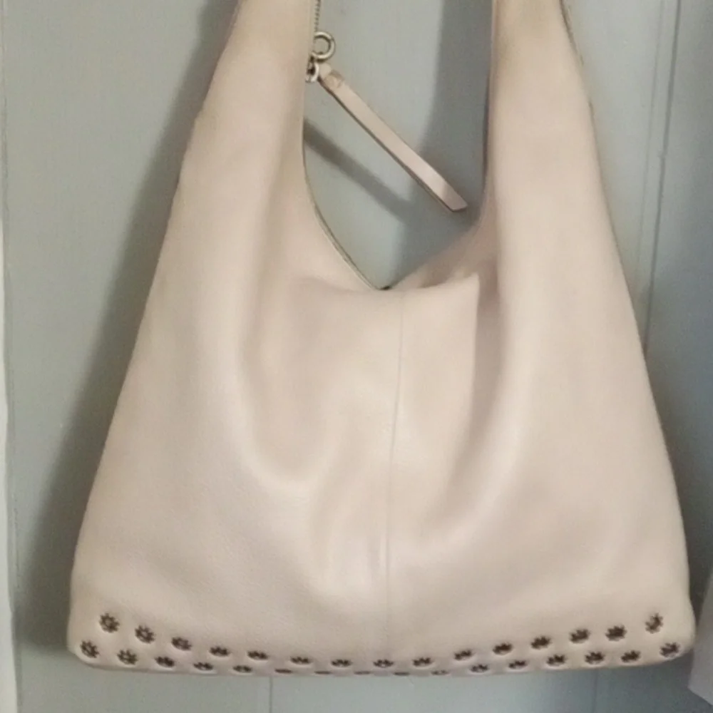 Frye and Co. Beige Leather‎ Shoulder Bag.